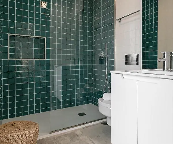 Consolacao & Supertubos - House Ii